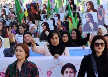 Protesters Clash with Law Enforcement in Chabahar Over News of Teenager’s Rape by Police Chief