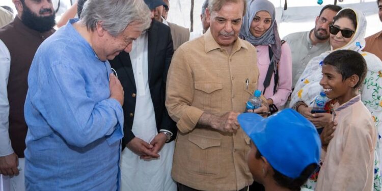 Secretary General António Guterres and Prime Minister Shehbaz Sharif, of Pakistan, visit with displaced people in Usta Muhammad, Balochistan Province, after devastating floods hit the country.