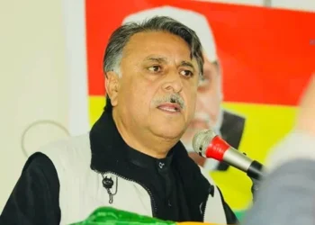 Balochistan gateway to Asia, businessmen need to invest in province: Governor