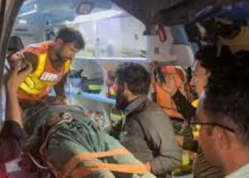 Seminary student killed, nine injured in Khuzdar grenade blast