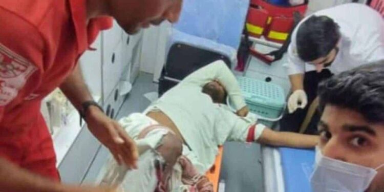 Authentication of the injured fuel truck after the shooting of military forces in Rusk city