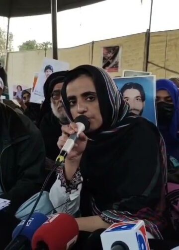 Thousands turn out to greet Mahrang Baloch in Quetta