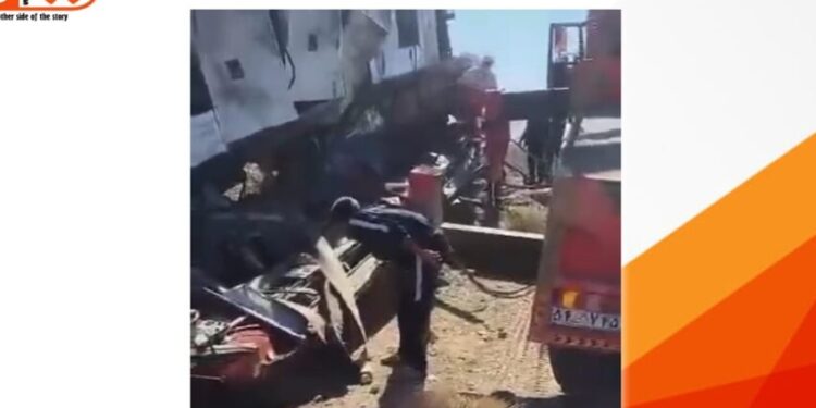 9 Dead, 15 Injured in Fuel Tanker and Bus Collision near Zahedan