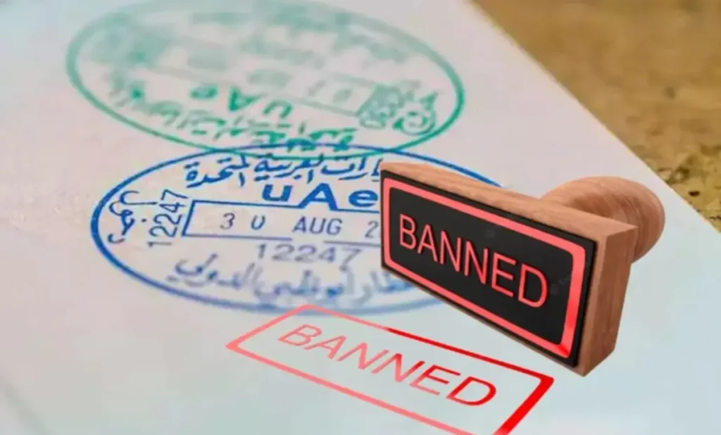 امارات متحده عربی صدور ویزای توریستی و کاری برای پاکستان و ۹ کشور دیگر را به حالت تعلیق درآورد